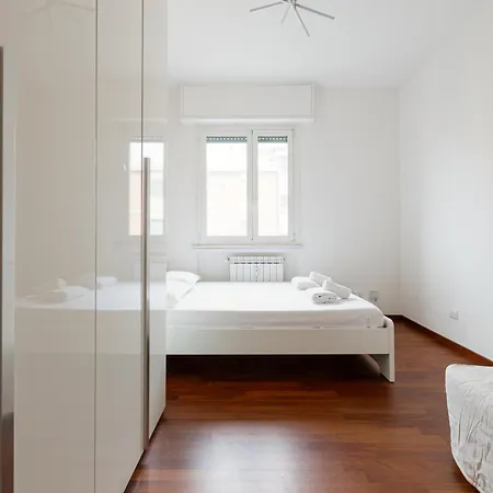 Guesthost - Lorenteggio Gelsomini Cozy Appartement