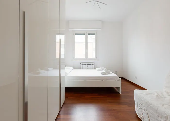 Guesthost - Lorenteggio Gelsomini Cozy Apartamento