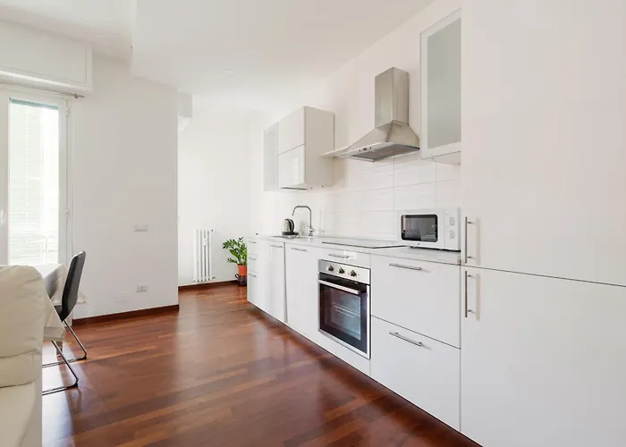 Guesthost - Lorenteggio Gelsomini Cozy Milan