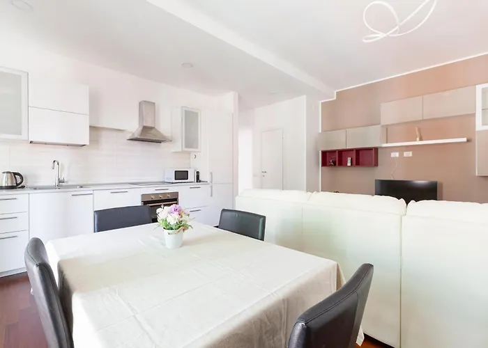 Guesthost - Lorenteggio Gelsomini Cozy *