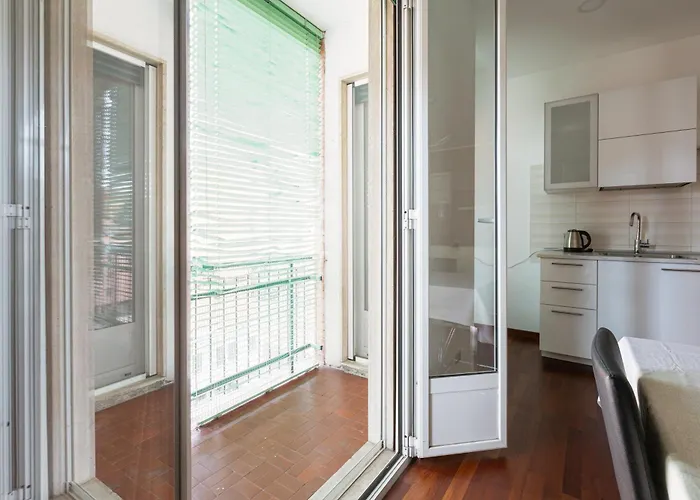 Guesthost - Lorenteggio Gelsomini Cozy * Milan