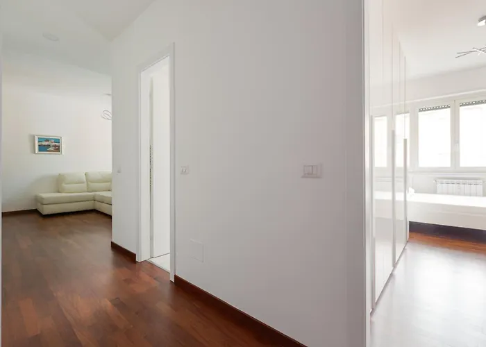 Guesthost - Lorenteggio Gelsomini Cozy * Milan